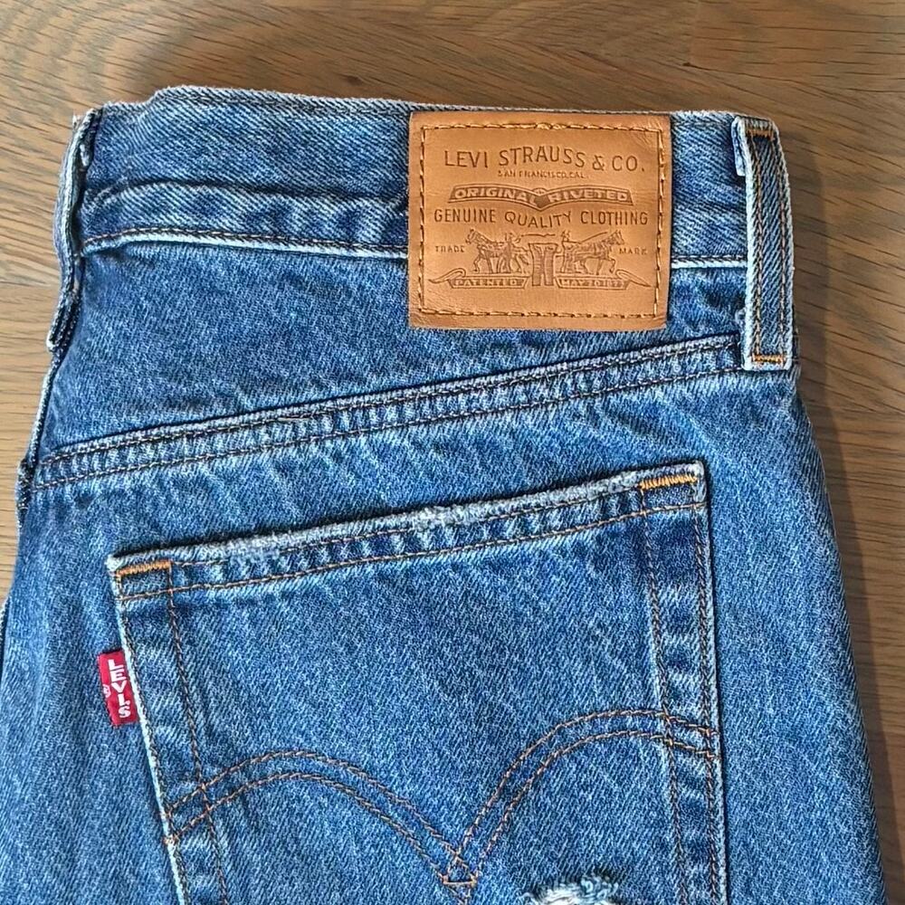 Levi’s Premium Wedgie Ankle Jeans Straight Leg Distressed Womens Size 28 - Picture 7 of 11